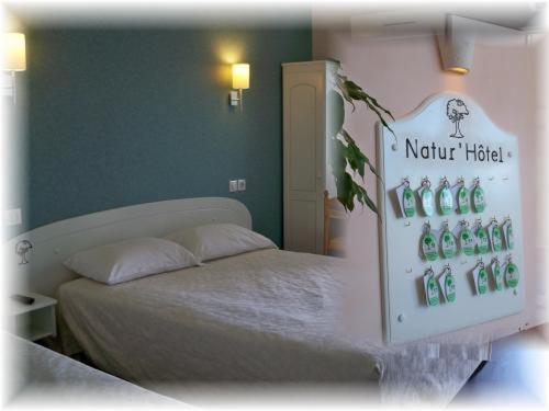 Natur'Hotel Ménesplet Buitenkant foto